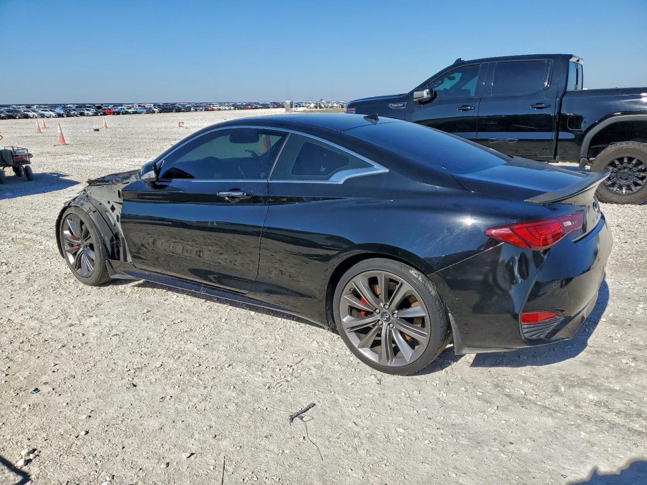 2018 Infiniti Q60 Red Sport 400 - zdjęcie 2