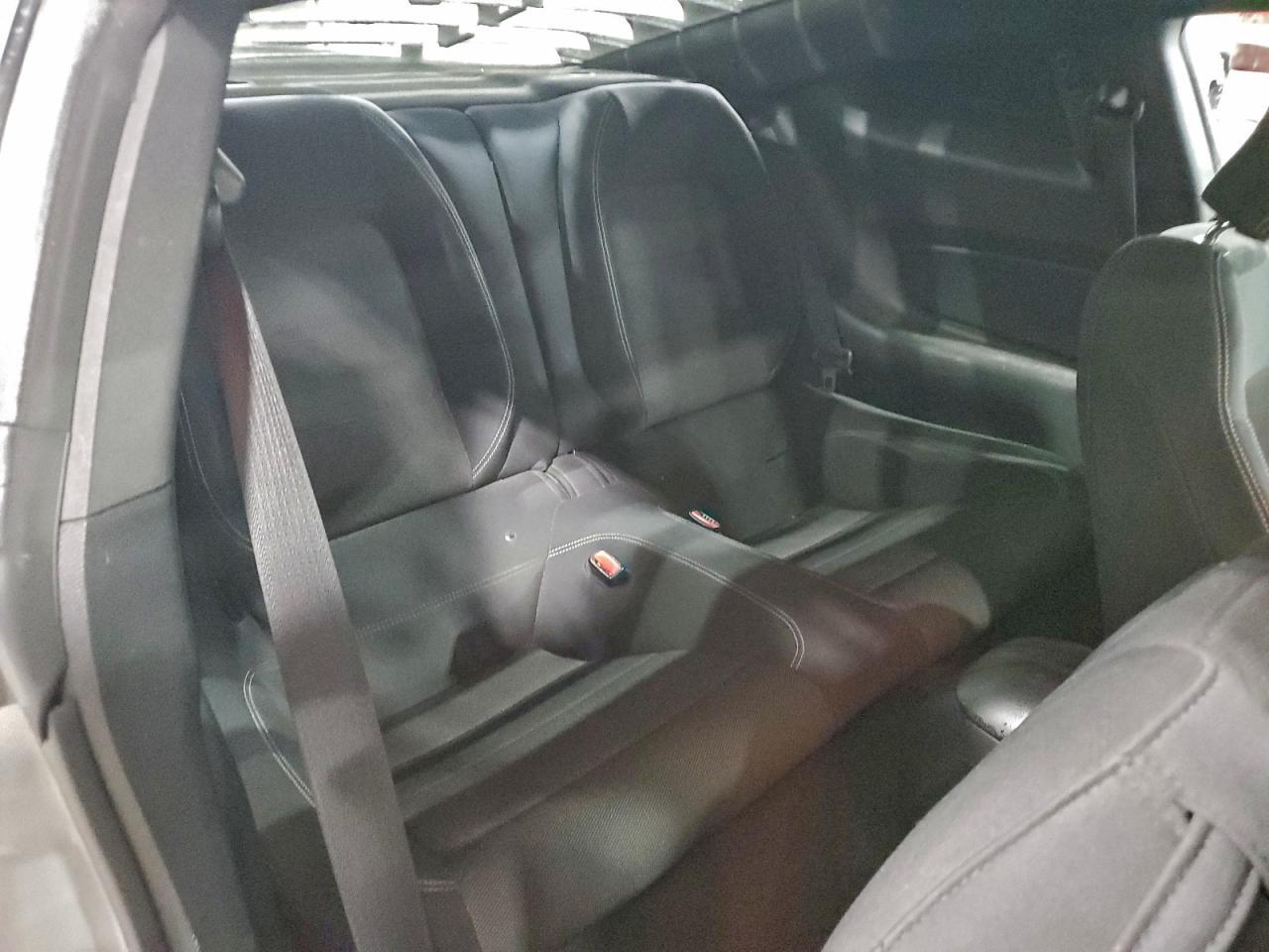 2016 Ford Mustang - zdjęcie 10