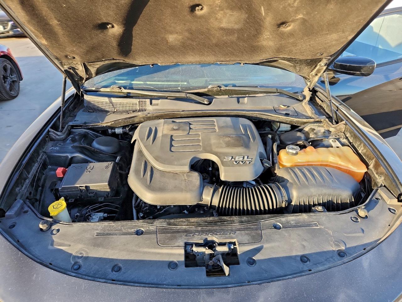 2016 Dodge Charger Sxt - zdjęcie 11