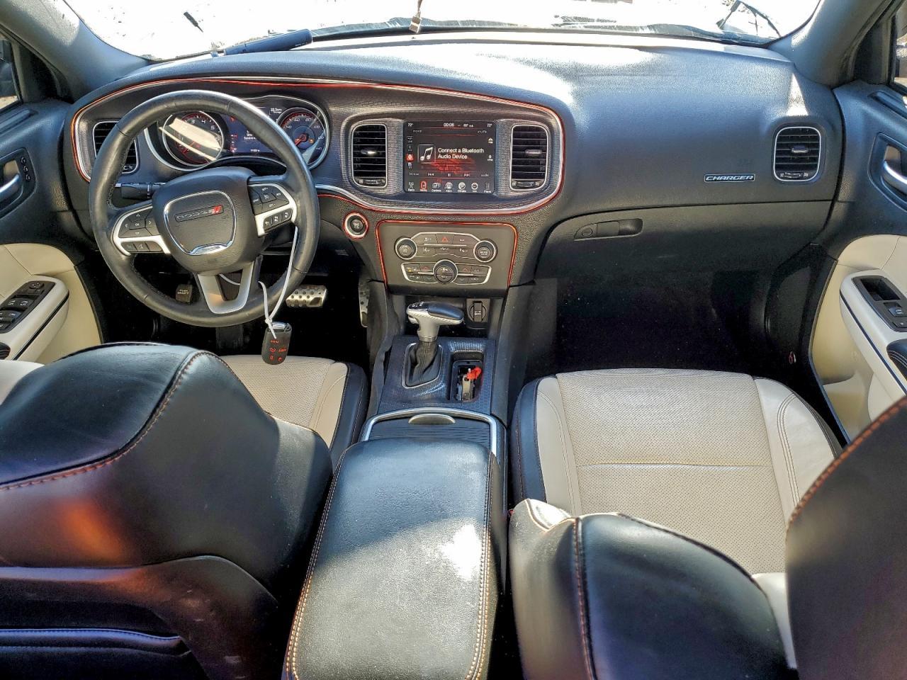 2015 Dodge Charger Sxt - zdjęcie 8