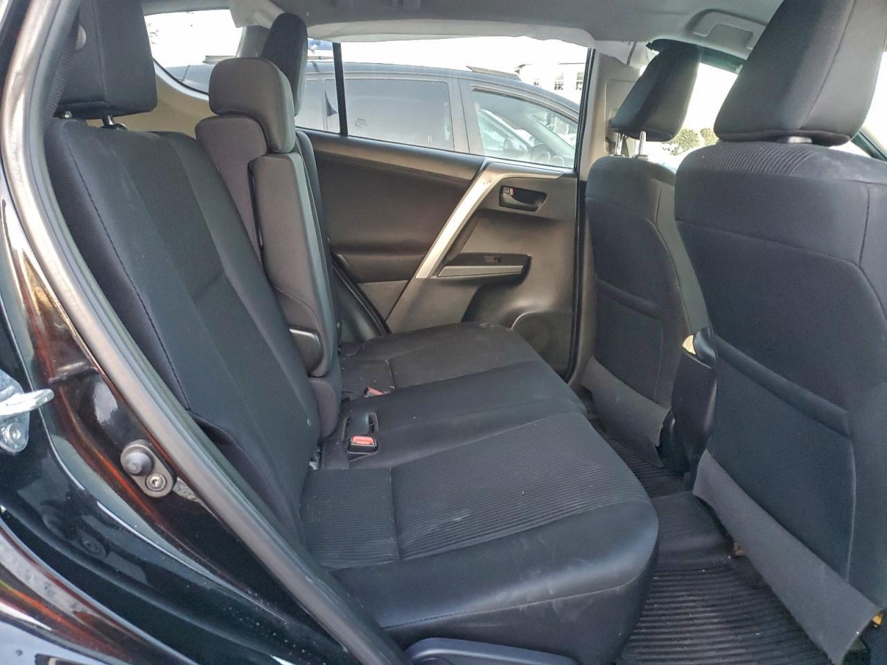 2017 Toyota Rav4 Le - zdjęcie 11