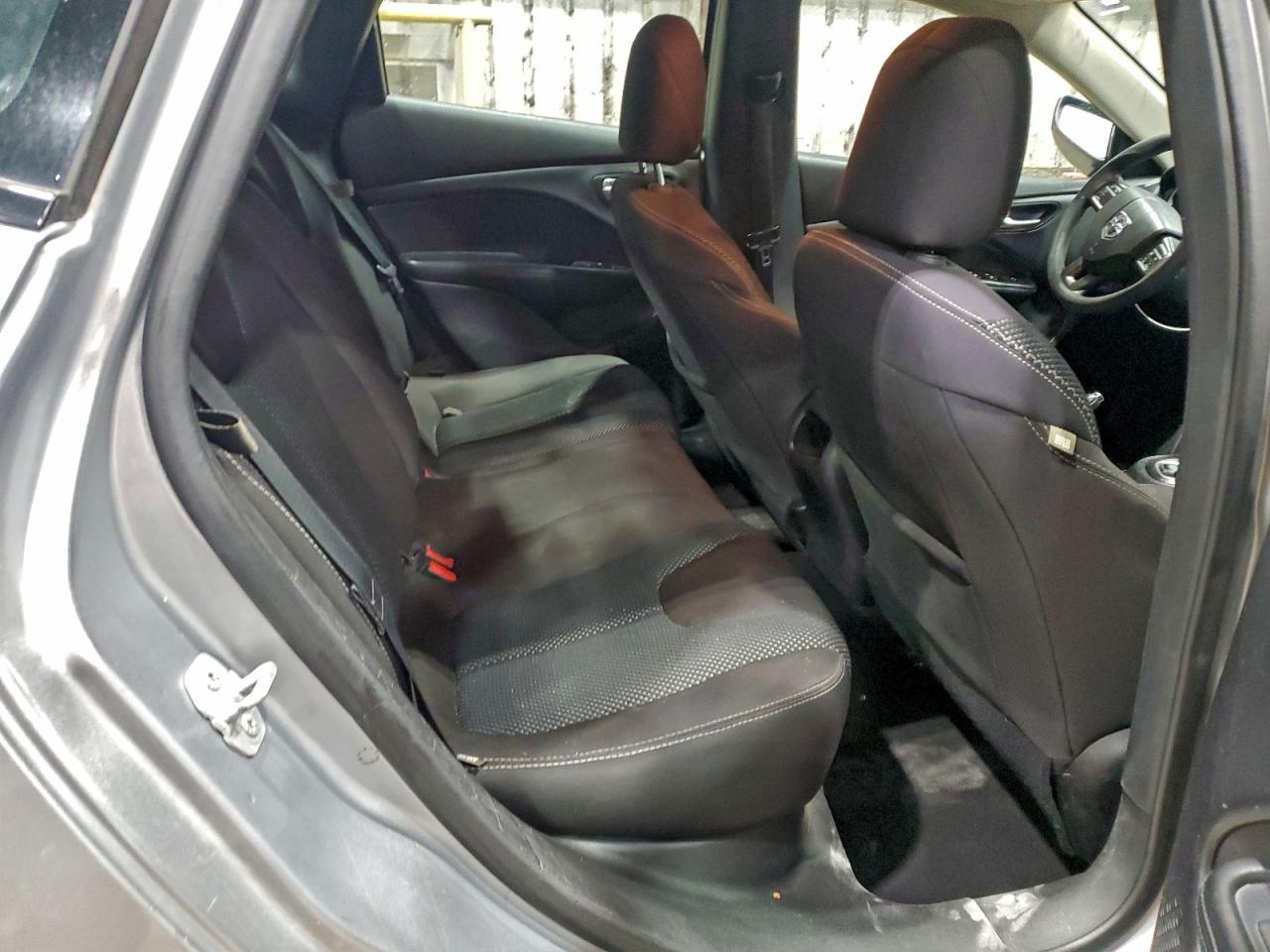 2015 Dodge Dart Sxt - zdjęcie 10