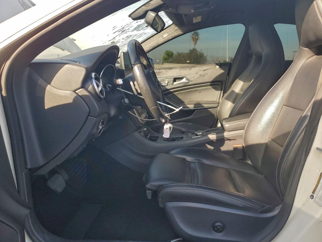 2017 Mercedes-Benz Cla 250 - zdjęcie 7