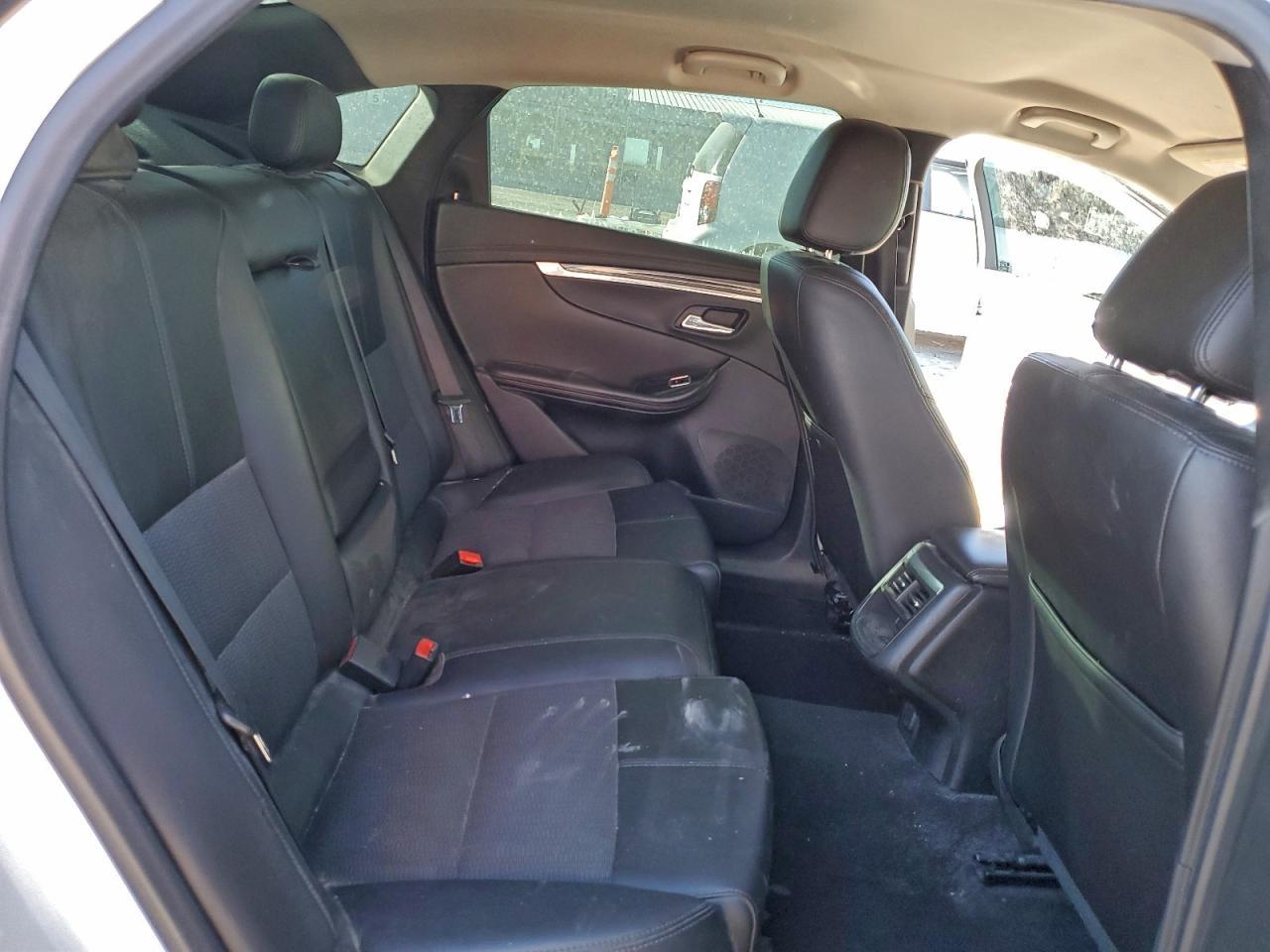 2017 Chevrolet Impala Lt - zdjęcie 10