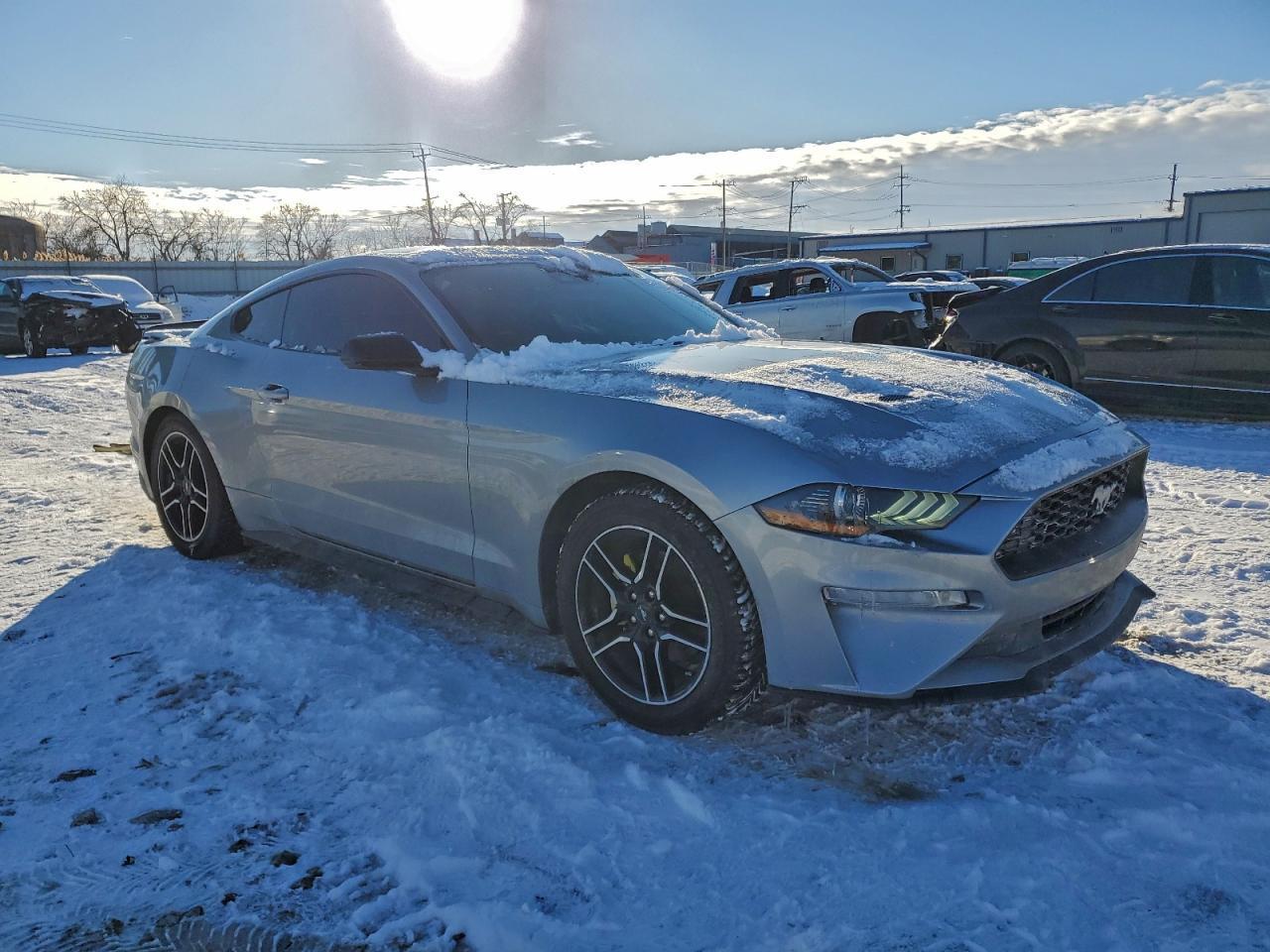 Ford Mustang - zdjęcie 4