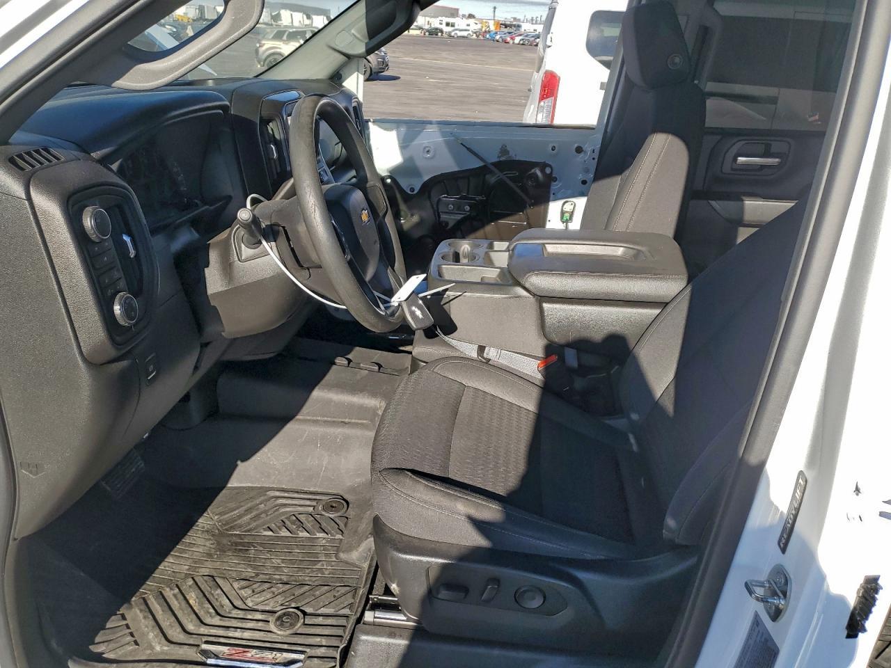 2024 Chevrolet Silverado K2500 Custom - zdjęcie 7