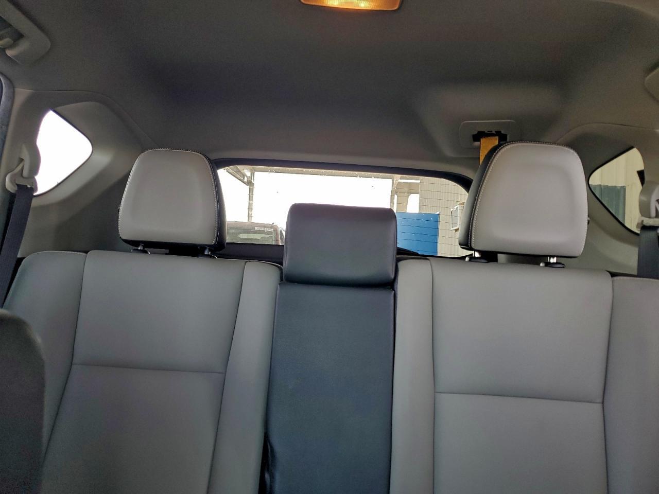 2016 Toyota Rav4 Limited - zdjęcie 10