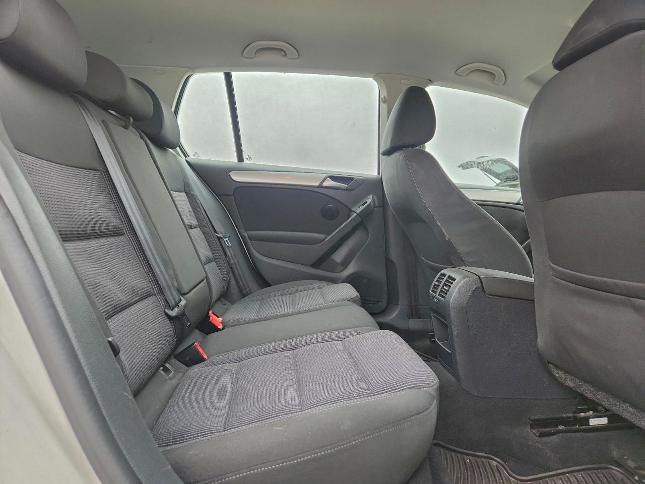 2013 Volkswagen Golf - zdjęcie 11