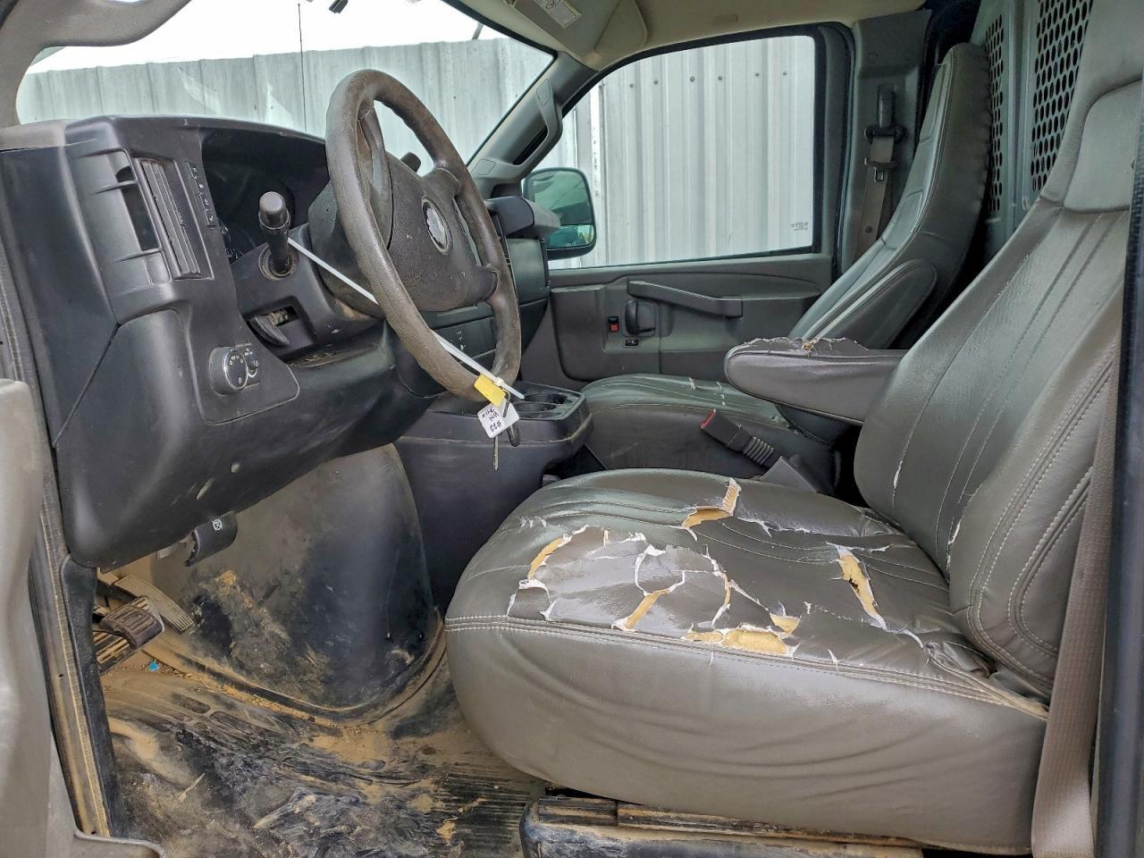 2017 Chevrolet Express G2500 - zdjęcie 7
