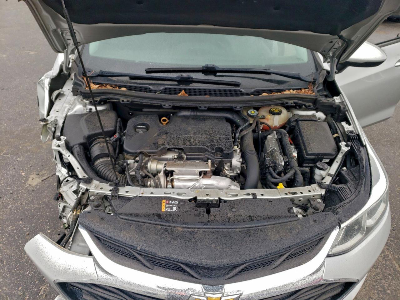 2019 Chevrolet Cruze Ls - zdjęcie 11