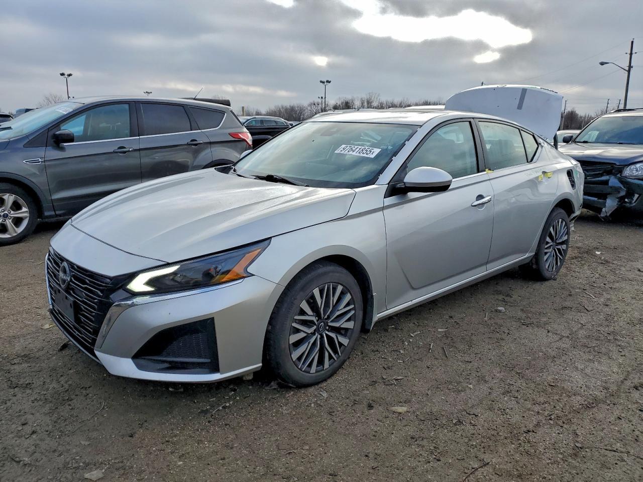 2023 Nissan Altima Sv - zdjęcie główne