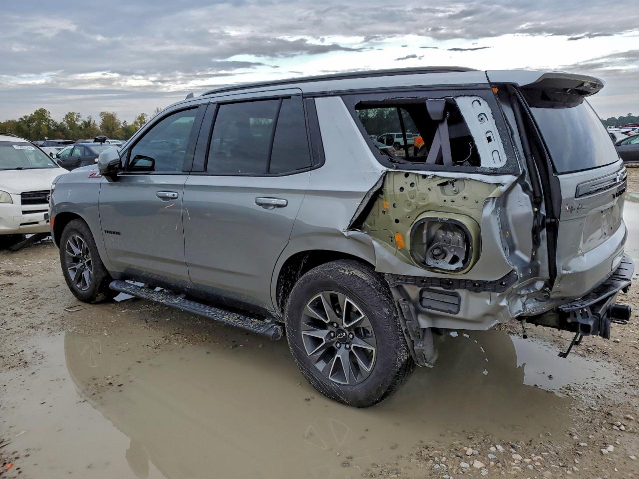 2024 Chevrolet Tahoe K1500 Z71 - zdjęcie 2
