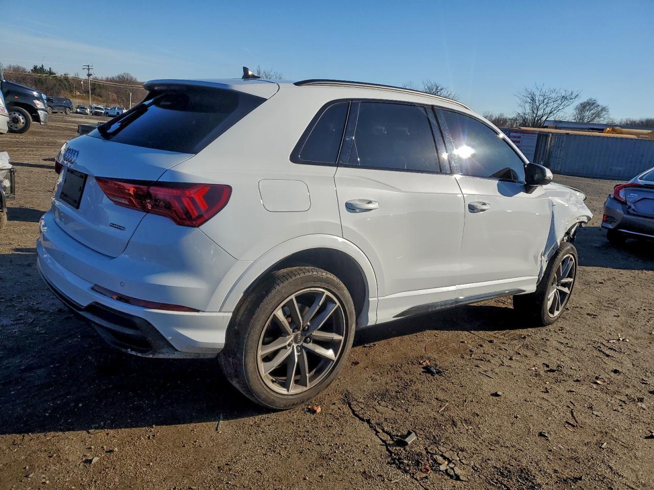 2022 Audi Q3 Premium S Line 45 - zdjęcie 3