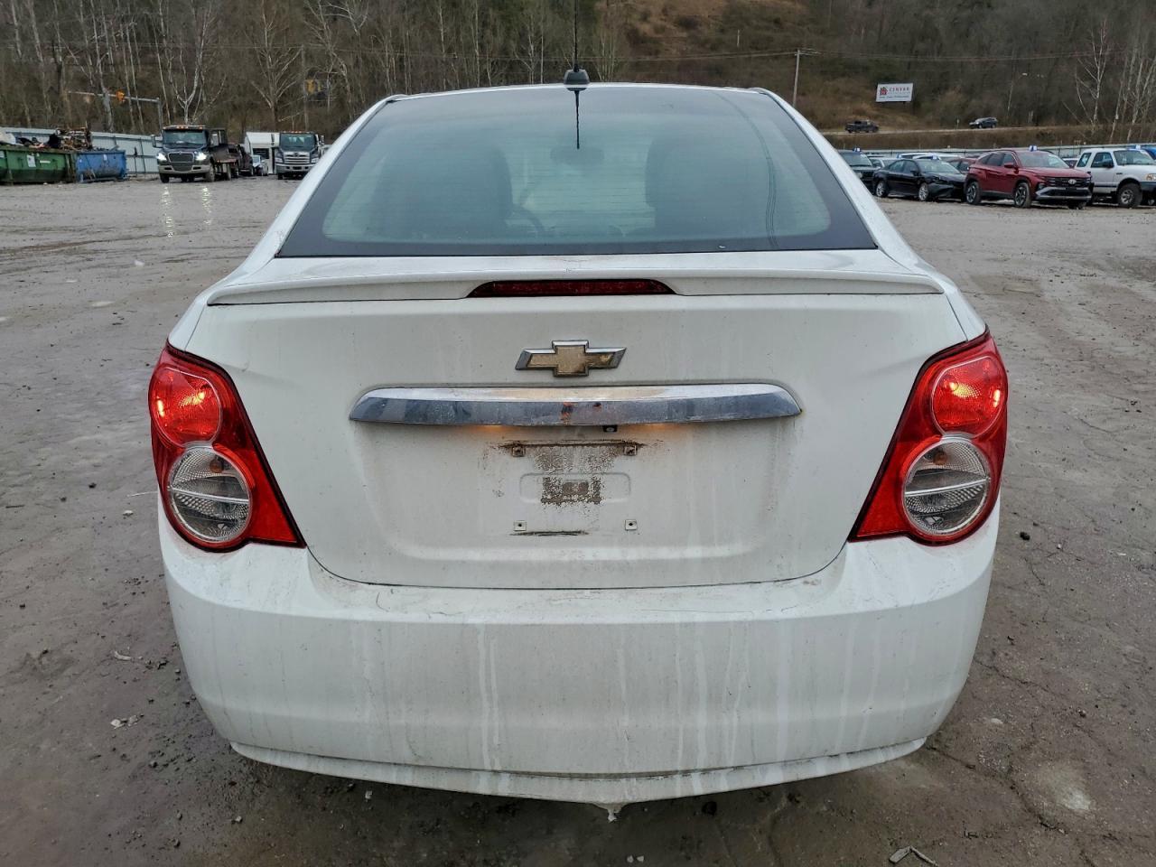 2016 Chevrolet Sonic Lt - zdjęcie 6