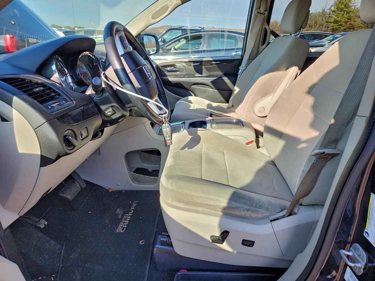 2014 Dodge Grand Caravan Sxt - zdjęcie 7