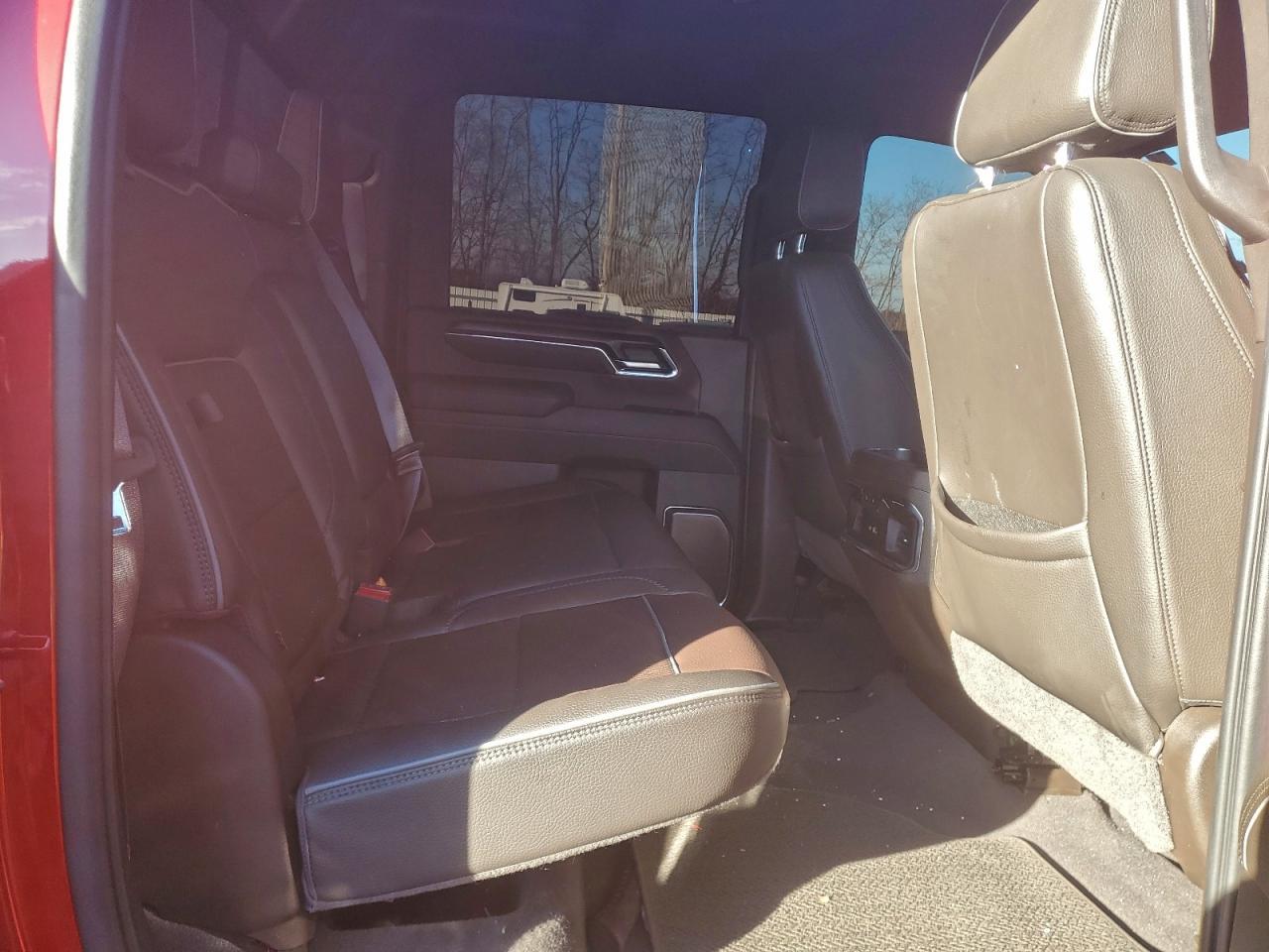 2024 GMC Sierra K2500 Denali - zdjęcie 10