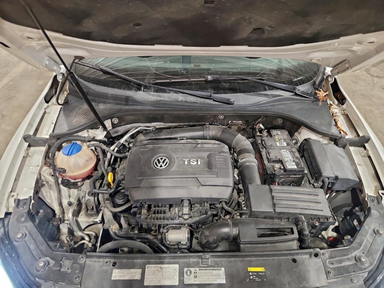 2014 Volkswagen Passat S - zdjęcie 11