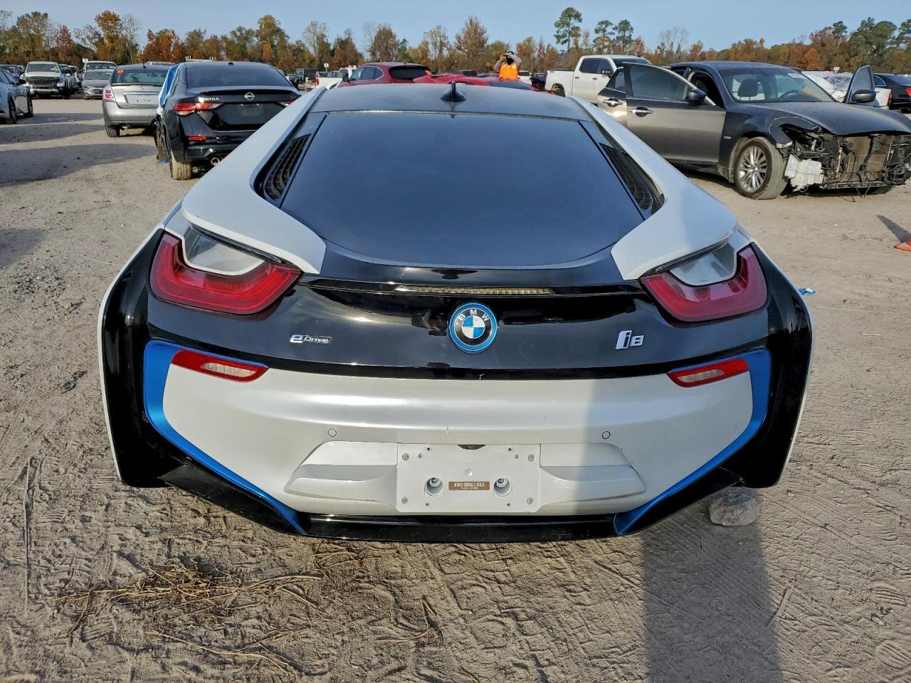 2016 BMW I8 - zdjęcie 8
