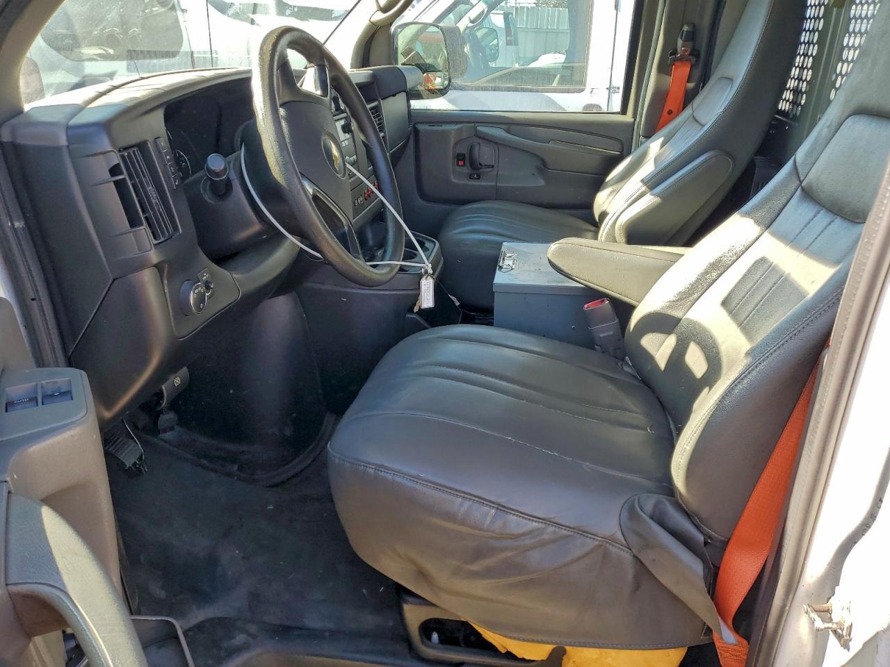 2014 Chevrolet Express G2500 - zdjęcie 7