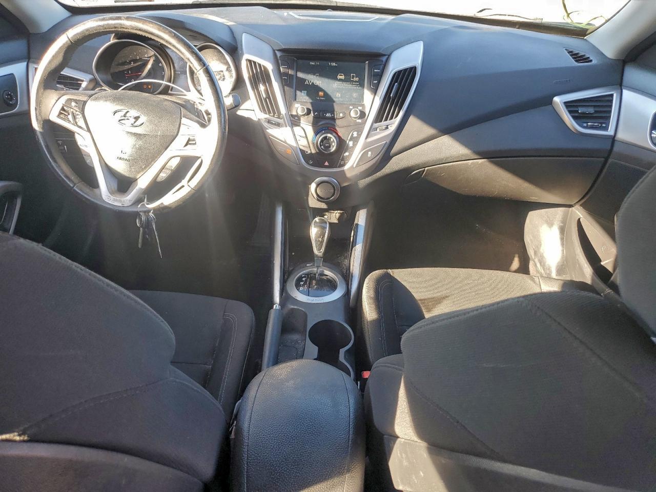 2017 Hyundai Veloster - zdjęcie 8