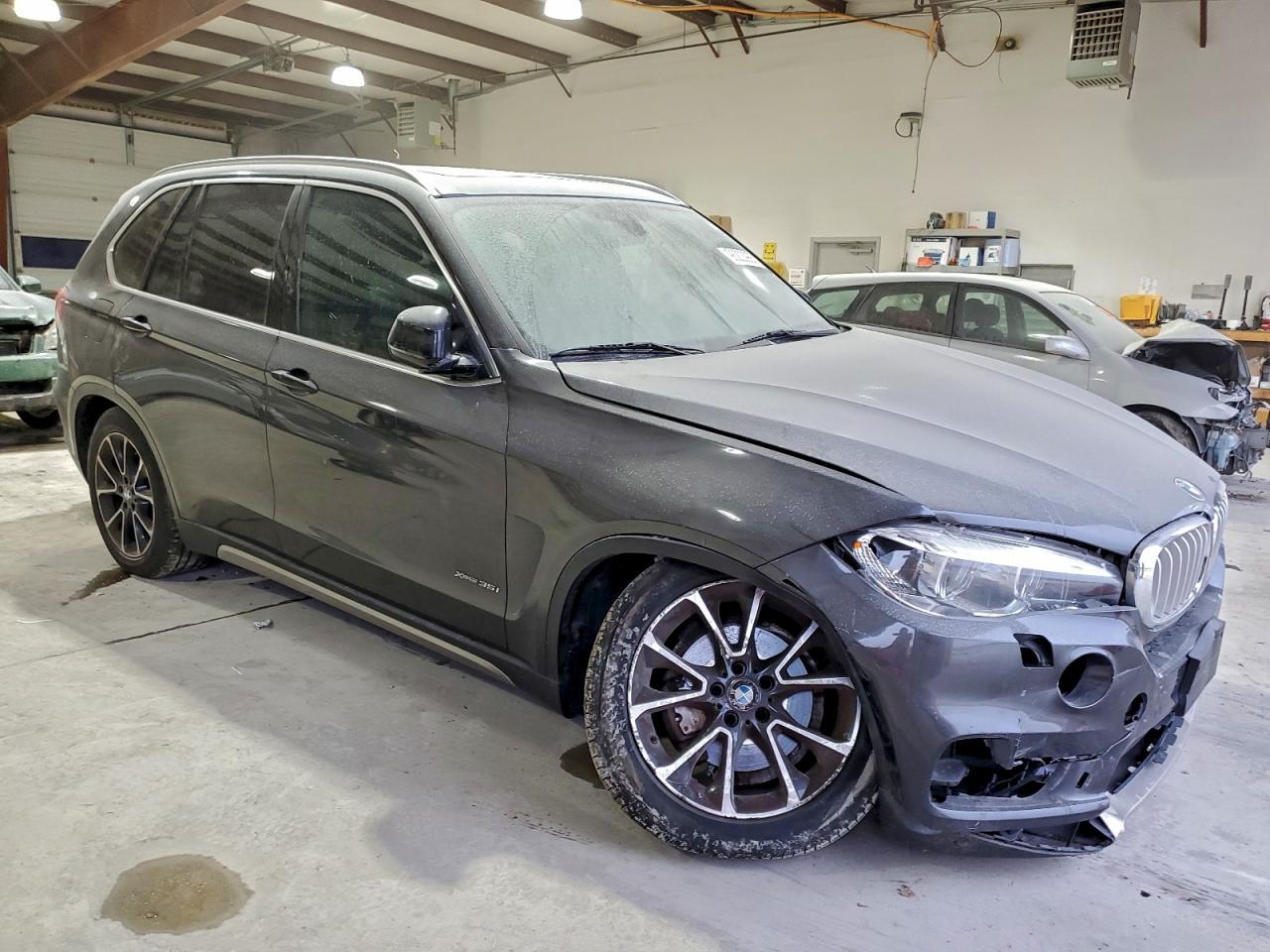 2017 BMW X5 xDrive35I - zdjęcie 4