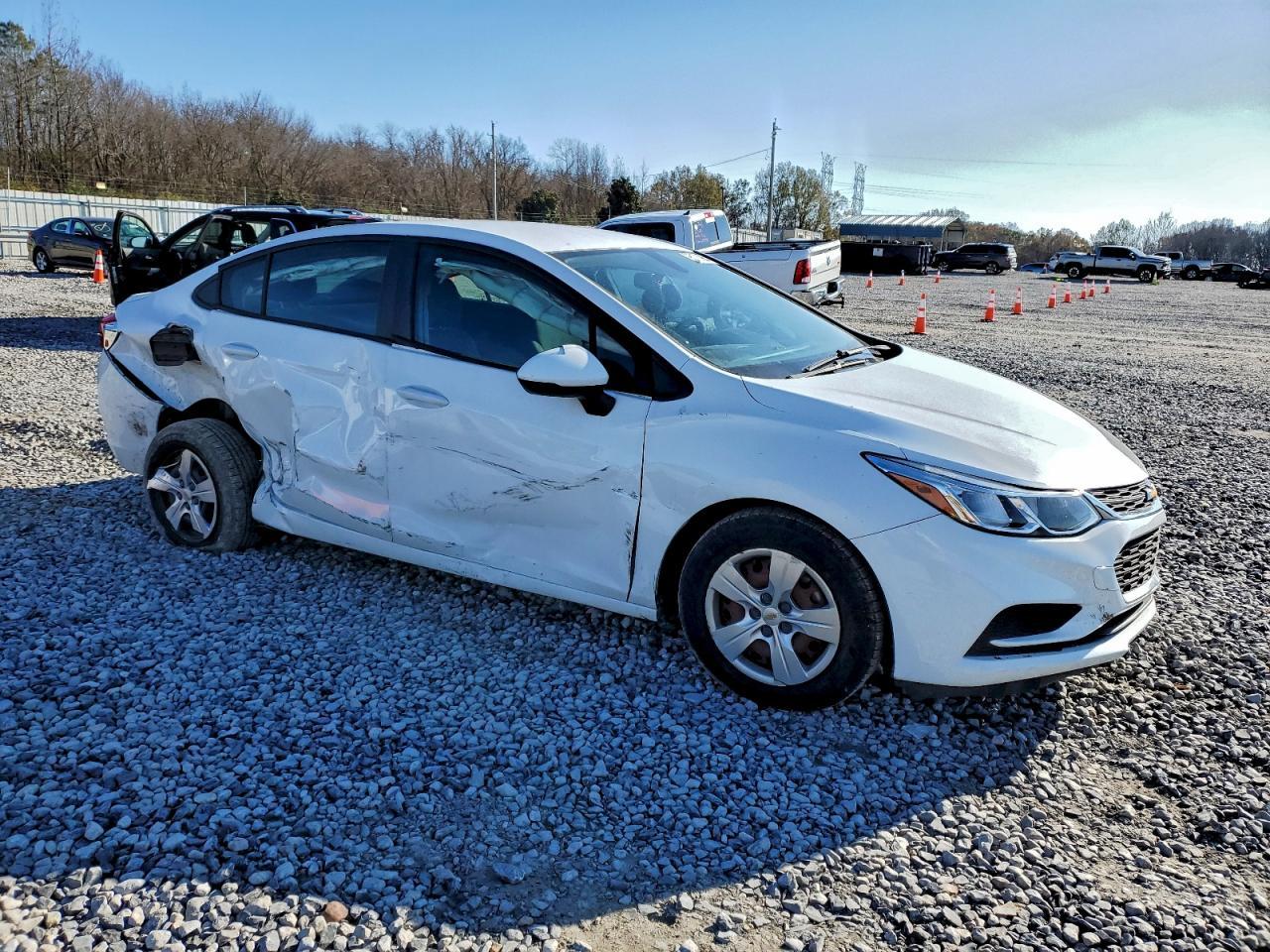 2018 Chevrolet Cruze Ls - zdjęcie 4