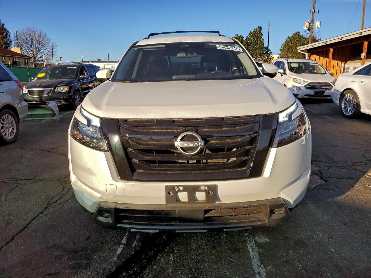 2024 Nissan Pathfinder Sv - zdjęcie 5