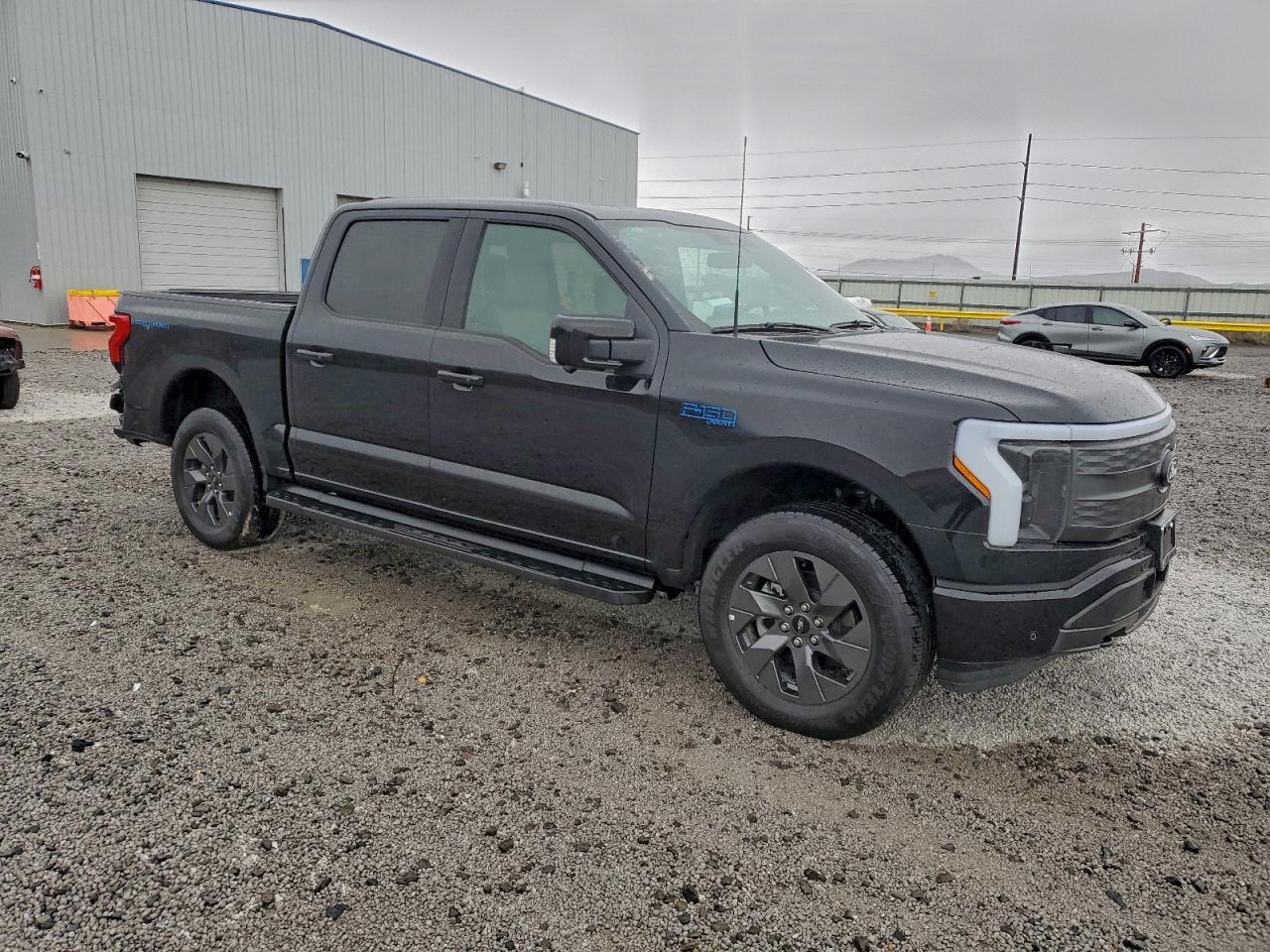 2025 Ford F150 Lightning Lariat - zdjęcie 4
