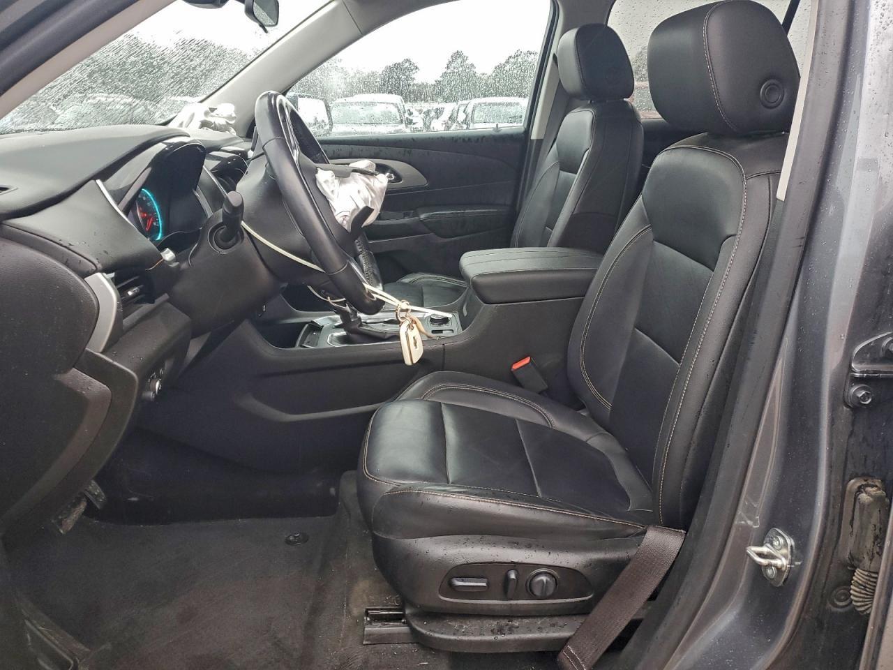 2021 Chevrolet Traverse Lt - zdjęcie 7