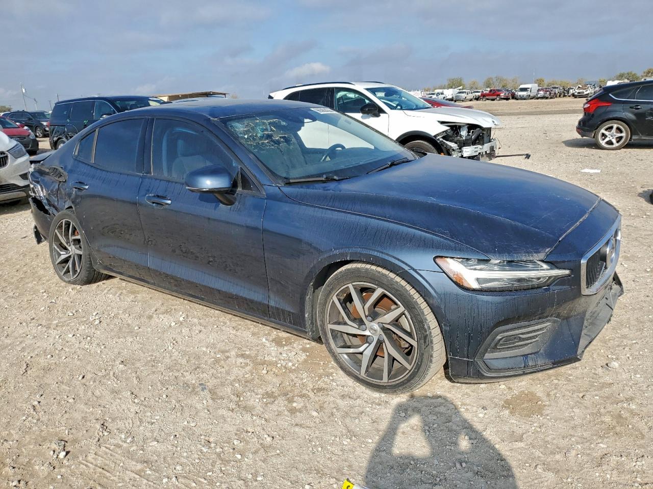 2020 Volvo S60 T5 Momentum - zdjęcie 4