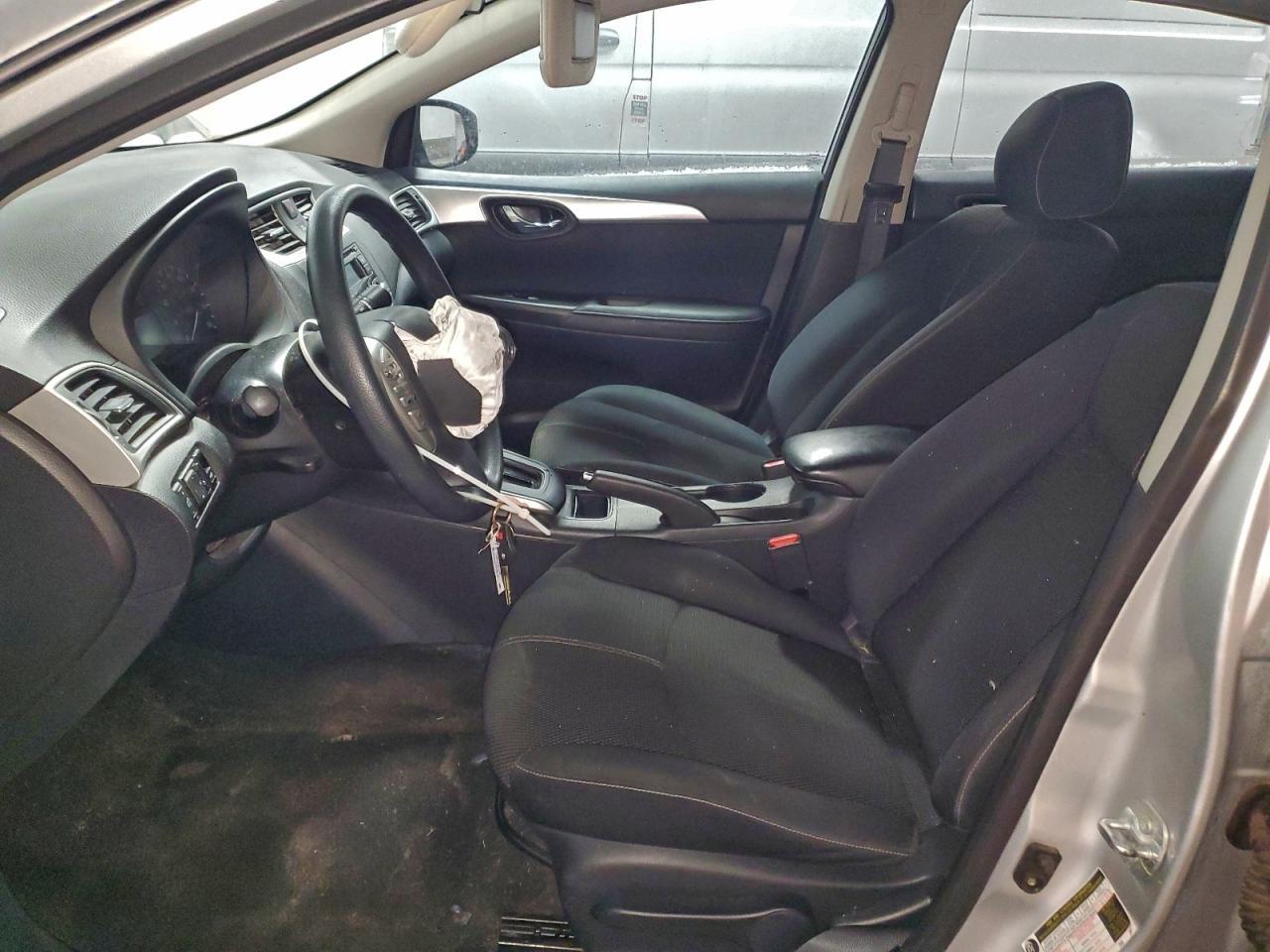 2017 Nissan Sentra S - zdjęcie 7