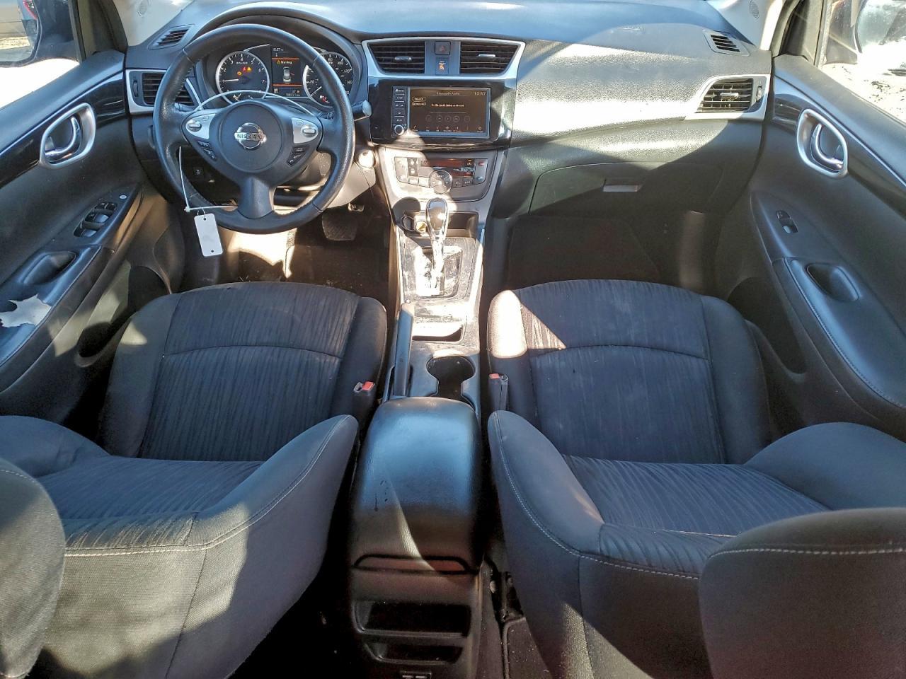2019 Nissan Sentra S - zdjęcie 8