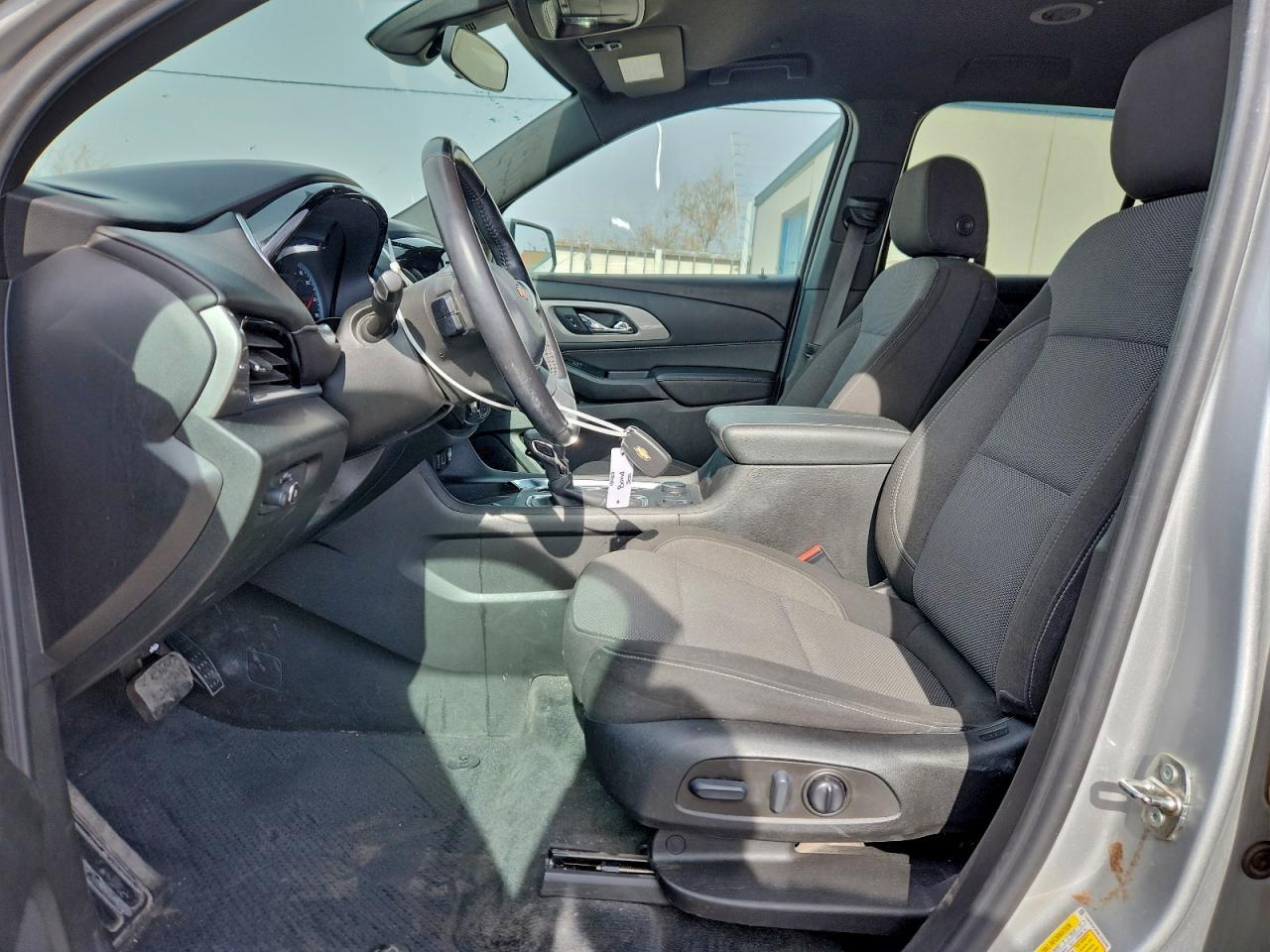 2022 Chevrolet Traverse Lt - zdjęcie 7