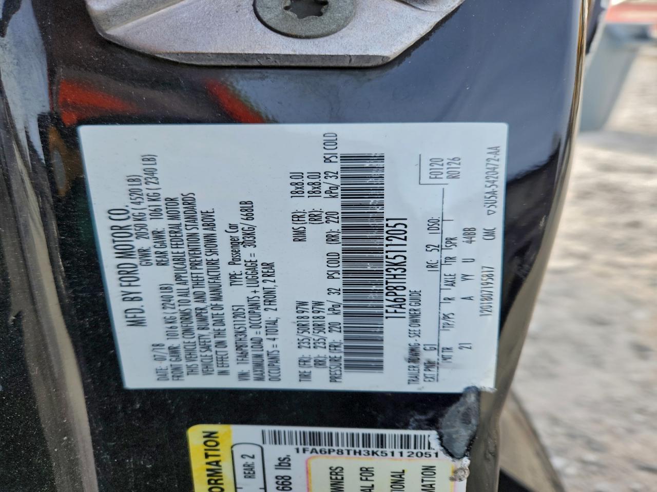 2019 Ford Mustang - zdjęcie 13