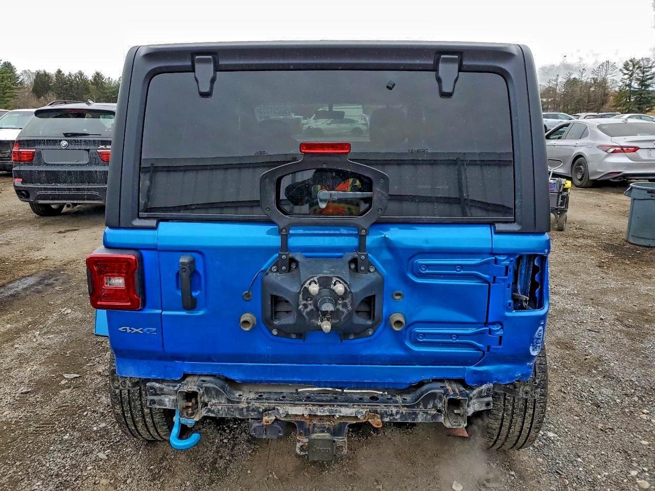 2022 Jeep Wrangler Unlimited Sahara 4Xe - zdjęcie 6