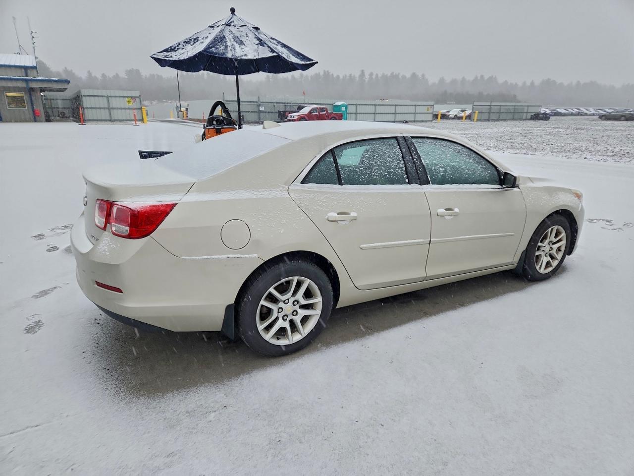 2014 Chevrolet Malibu - zdjęcie 3