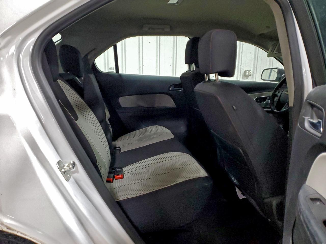 2015 Chevrolet Equinox - zdjęcie 11