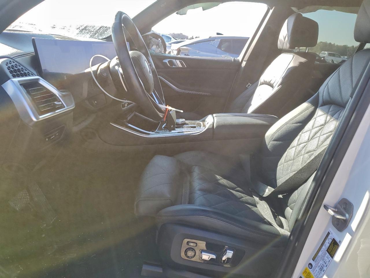 2024 BMW X5 xDrive40I - zdjęcie 7