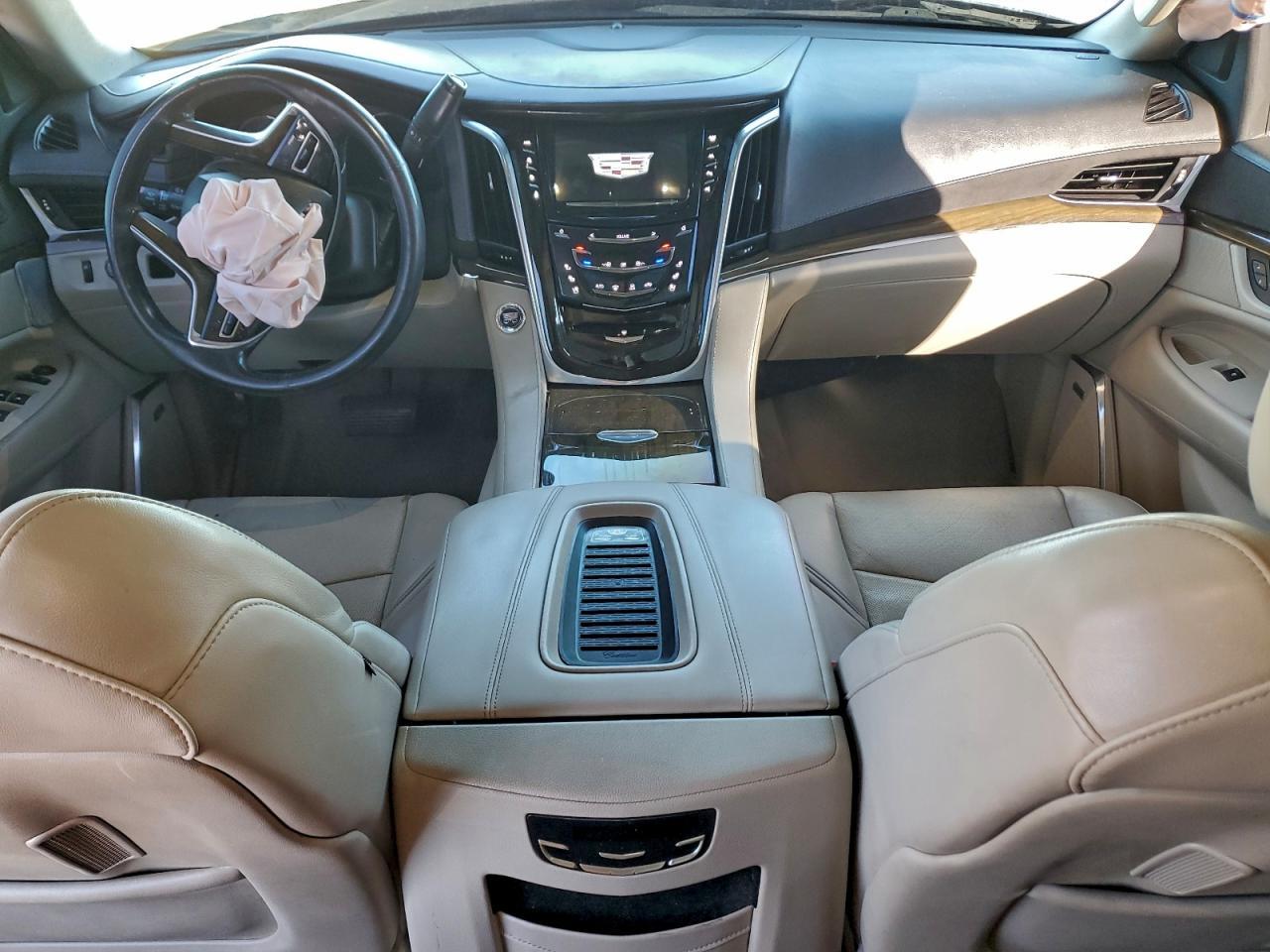 2020 Cadillac Escalade Luxury - zdjęcie 8