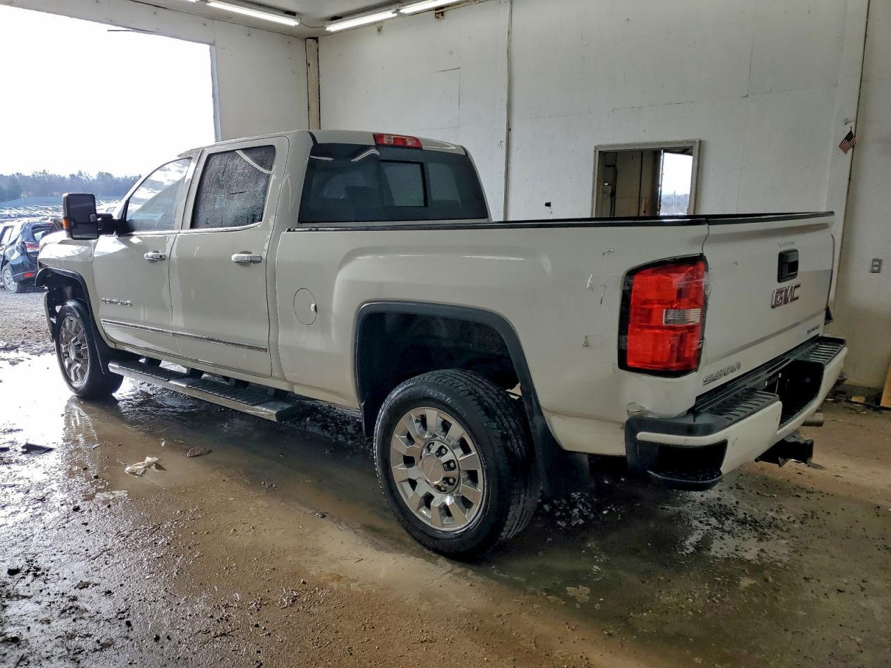 2015 GMC Sierra K2500 Denali - zdjęcie 2