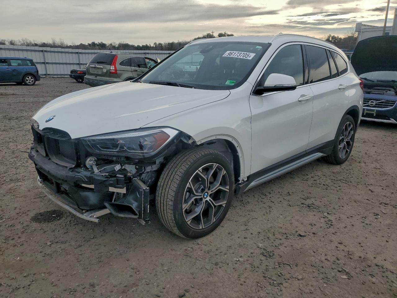 2020 BMW X1 xDrive28I - zdjęcie główne