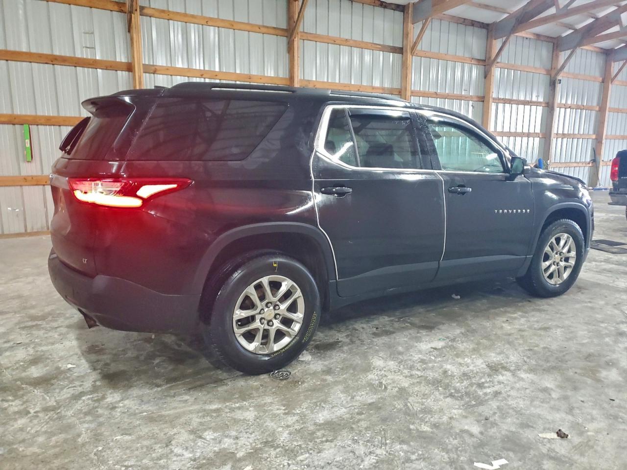 2020 Chevrolet Traverse Lt - zdjęcie 3