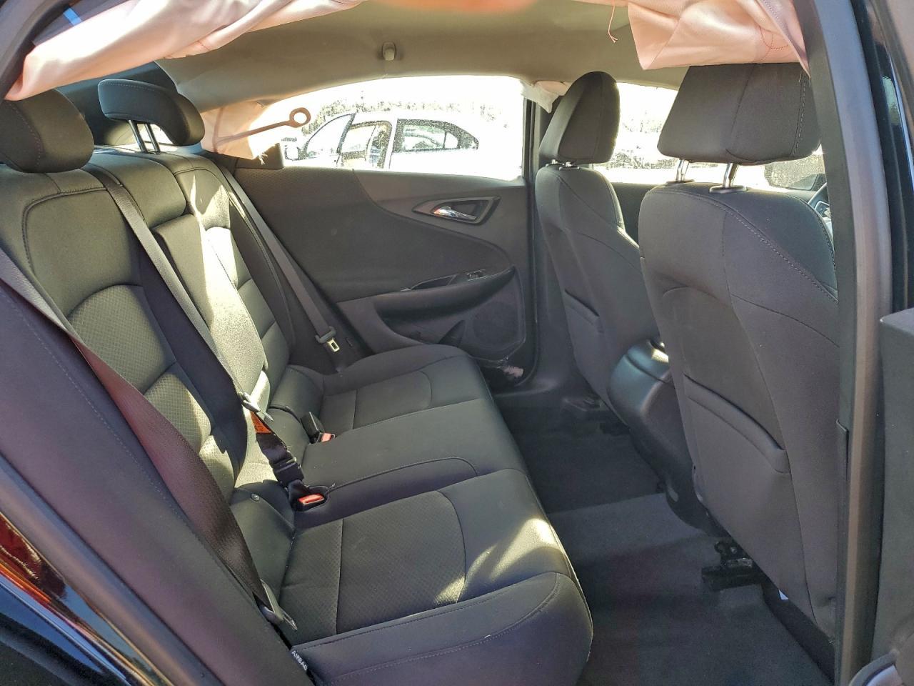 2016 Chevrolet Malibu Ls - zdjęcie 10