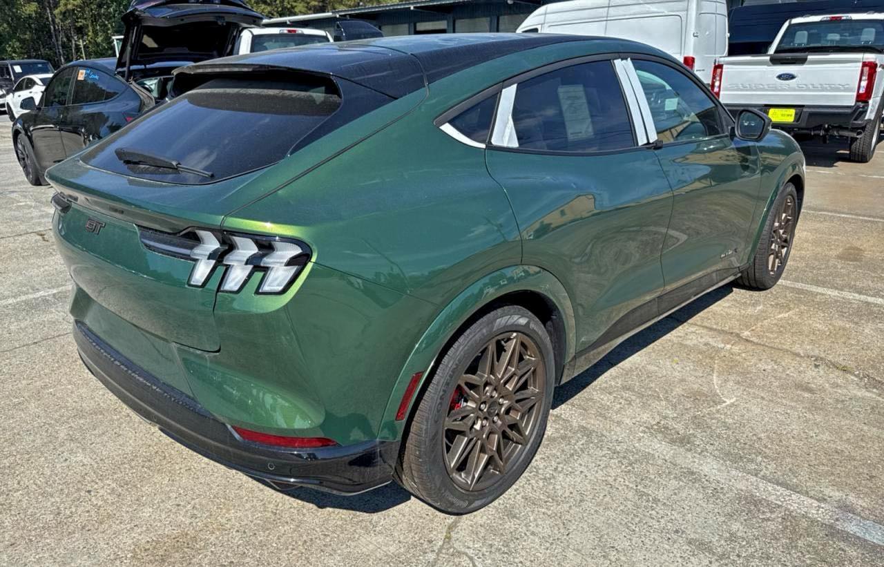 2025 Ford Mustang Mach-E - zdjęcie 4