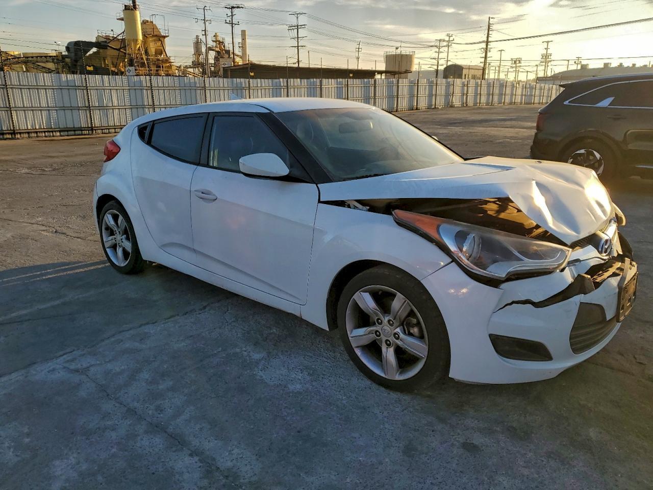 2015 Hyundai Veloster - zdjęcie 4