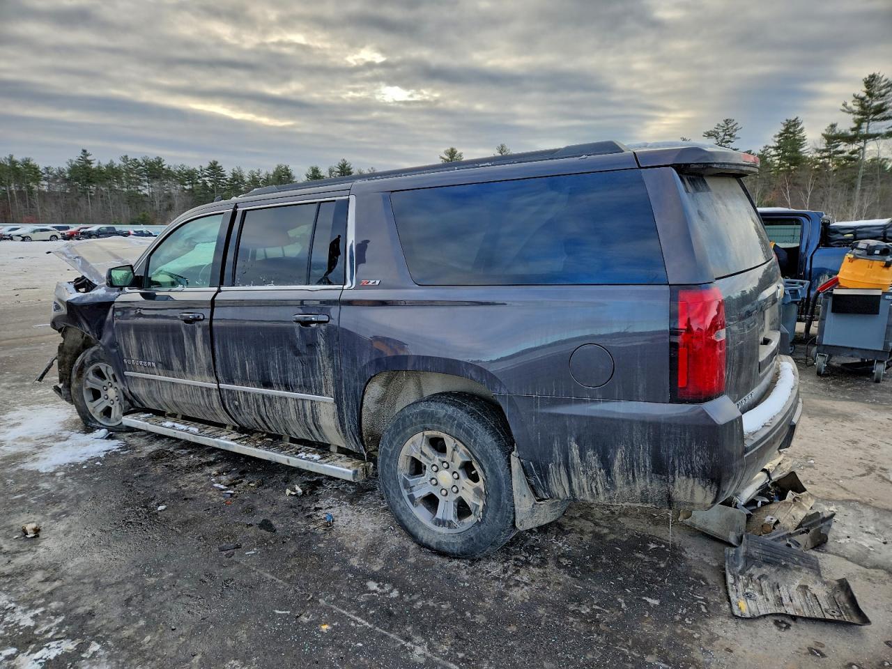 2015 Chevrolet Suburban K1500 Lt - zdjęcie 2