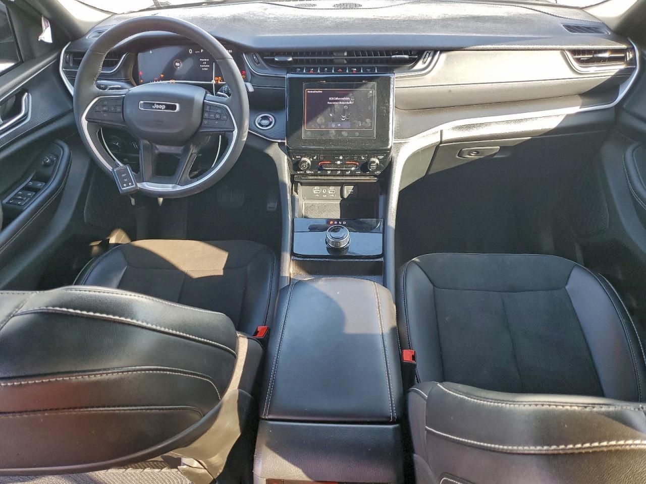 2025 Jeep Grand Cherokee L Laredo - zdjęcie 8