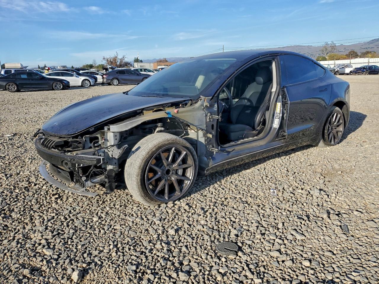 2023 Tesla Model 3 - zdjęcie główne