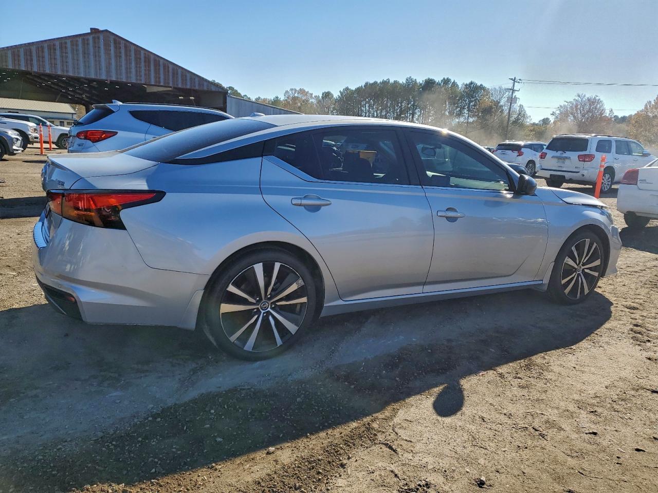 2022 Nissan Altima - zdjęcie 3