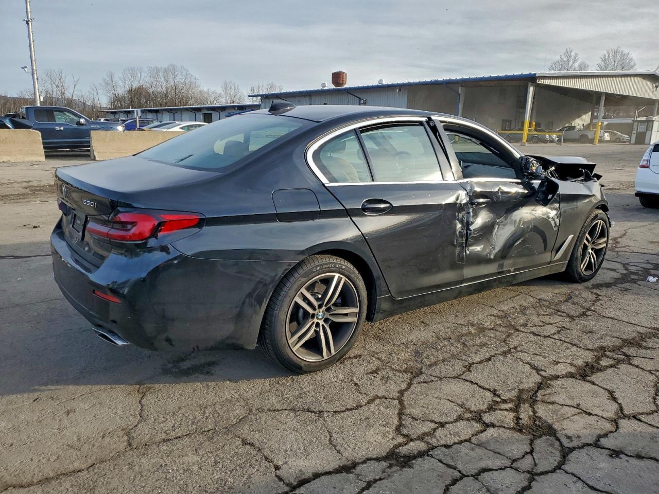 2023 BMW 530 Xi - zdjęcie 3